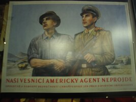 s varováním pro narušitele akce