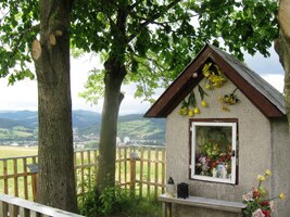 bývalých obyvatel, kteří už odešli za prací jinam