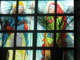 ale výplně oken jsou jako od Chagalla