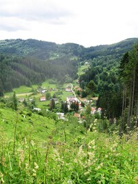 Kraj je rozmáchlý, osad je tu poskrovnu