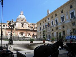 Fontána Prétoria na Plazza di Cathedrale