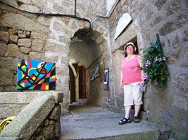 a večer tu může být pěkně rušno, že paní ?