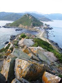 Ostrovy (Ile Sanquinaires) leží kousek od Napoleonova města Ajjaccio