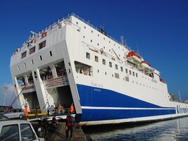 a je tam i přístav. Tak tedy vzhůru k další plavbě!