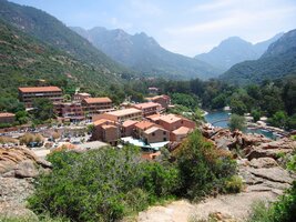 a tady bydlí místní i přespolní masňáci