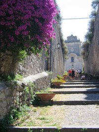 a tudy se sestupuje zase zpět