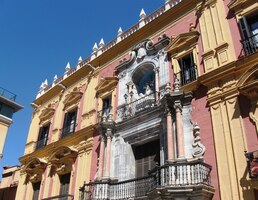 a u nohou katedrály se rozhodně nekrčí