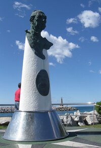 a tady sám mecenáš města - seňor Banús