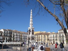 sem dolů na náměstí s rodným domem Pabla Picassa