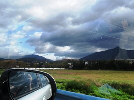 nad nímž se stahují mračna