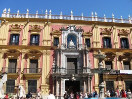 Biskupský palác hýří tvary a barvami