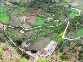 že pohled dolů je bezmála letecký!