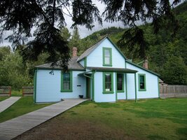 a zde rodný dům zakladatele města Moorea