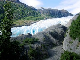 a jedeme si prohlédnout tento ledovec