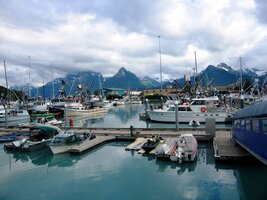 transaljašského ropovod s ropnými cisternami a tankery