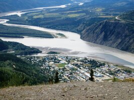 vysoko nad Mekkou zlatokopů - městem Dawson City