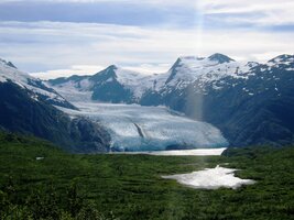 ale pohled na přílivový ledovec Portage Glacier je šokujícií