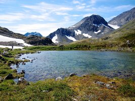 Na zpáteční cestě se zastavujeme u horského plesa