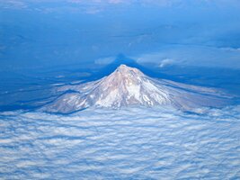 a během letu do kalifornského Sacramenta