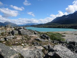 Tak tedy ještě pohled na smaragd hladiny jetera