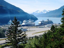 Tak poslední sbohem přístavu, městu