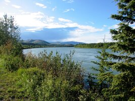 Je nádherný den a Lindemanova jezera jen září