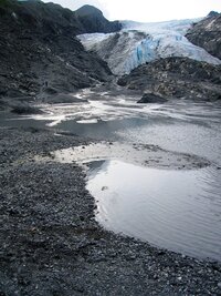 leží v oblasti největších vodních srážek na Aljašce