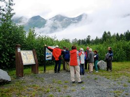 po místech původního zničeného města (Old Town Valdez)