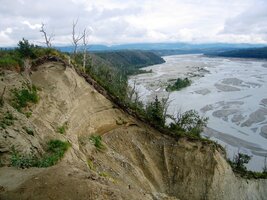 Mohutnost toku se zde mění podle ročních období
