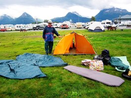 Večer rozbíjíme tábor v přístavu Valdez