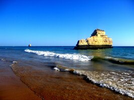 ...ale je tu krásně ( jen jsem trochu přibarvil vodu)