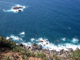 Mořeplavci, pozor na zrádná skaliska!