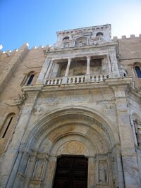 Boční portál katedrály Sé Velha je renesanční