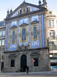 Tyto na měšťanském domě