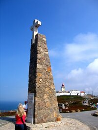 Cabo de Roca - kříž a maják na konci světa