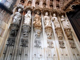 a jeho sochařská výzdoba