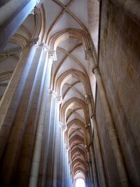 s barvou nebe ve sloupoví