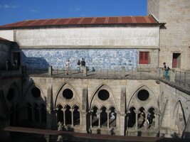 Jsou jich po stěnách celé ary