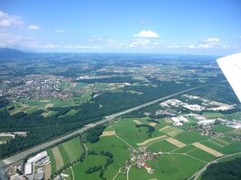 a odlétáme ze Salzburgu