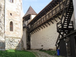 jak vidno i z jeho nádvoří