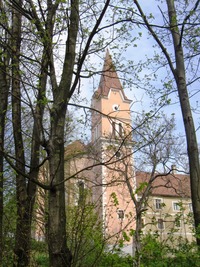 NE 26.4. - Začínáme u kostela v městečku Štiavnické Baně