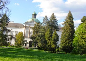 je stejně okázalá jako zámek,