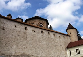 mohutného Starého zámku,