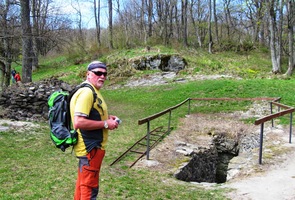 s hladomornou, prý sídlem zlých duchů