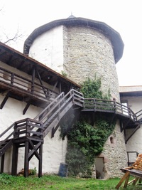 a jedna z bašt vnějšího opevnění