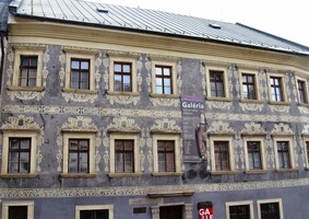 Nejdůležitější budovou je zde muzeum