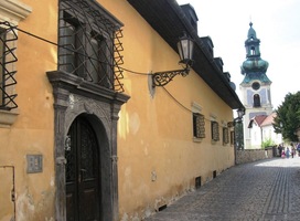 Dlouhým traverzem lze odtud přejít