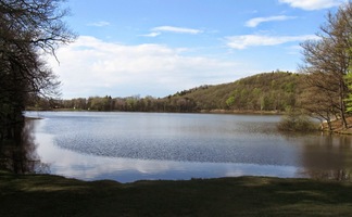 PÁ 24.4. - Ráno začínáme u jezera Počúvadlo