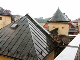 po úbočí vrchu Glanzenberg,