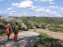 až na vyhlídku na obec Svâtý Anton